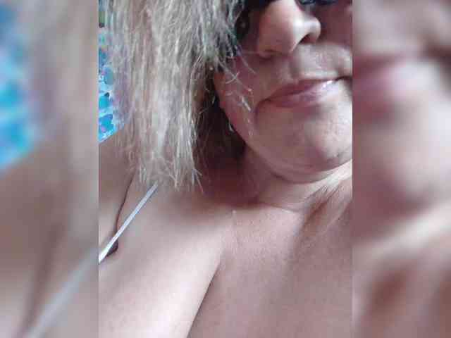 EVIL_TITS webcam