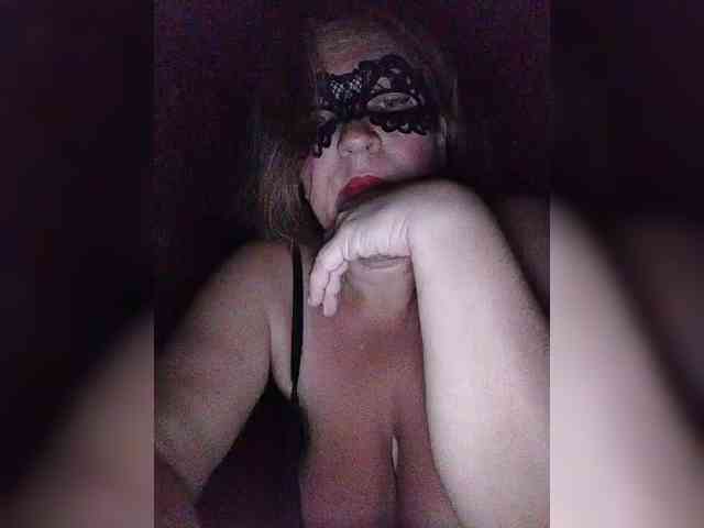 EVIL_TITS webcam