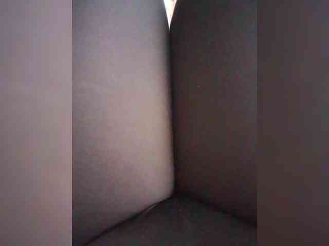 EVIL_TITS webcam