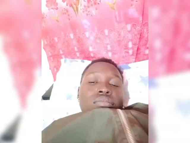 freaky-pinnah webcam