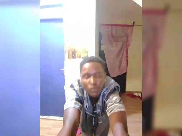 freaky-pinnah webcam
