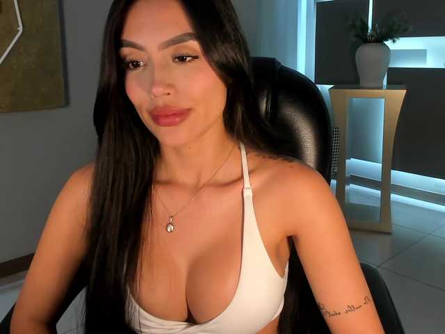 JadeEvans's BongaCams show and profile