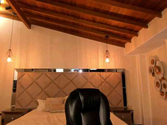 JadeEvans webcam