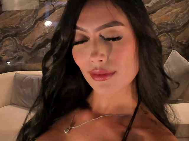 JadeEvans webcam