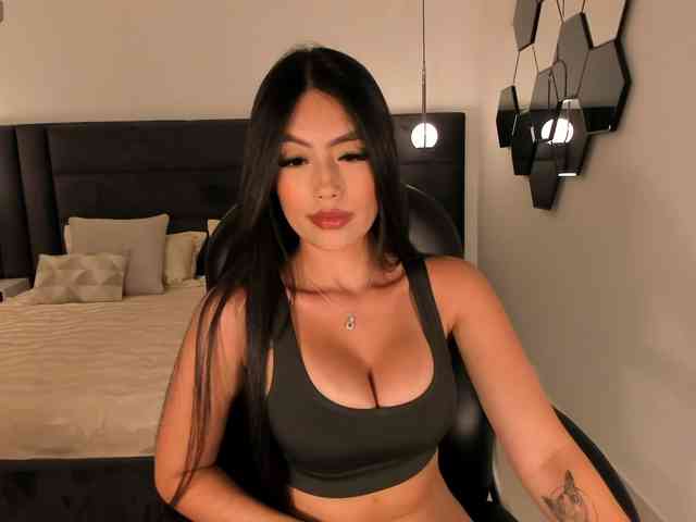 JadeEvans webcam