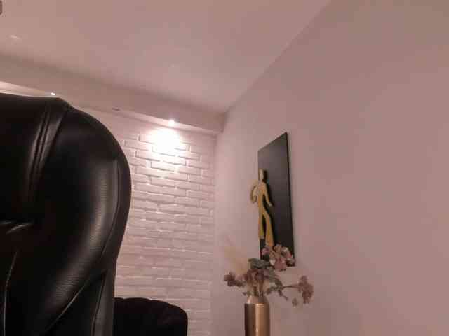 JadeEvans webcam