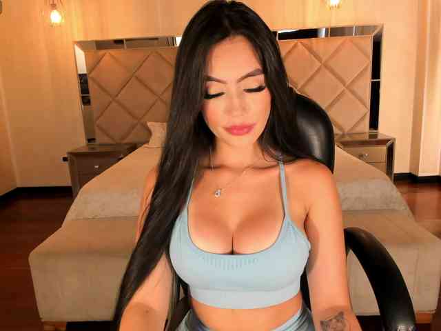 JadeEvans webcam