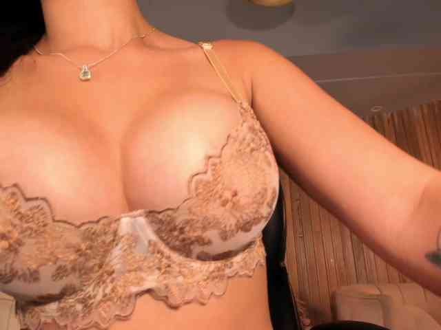 JadeEvans webcam