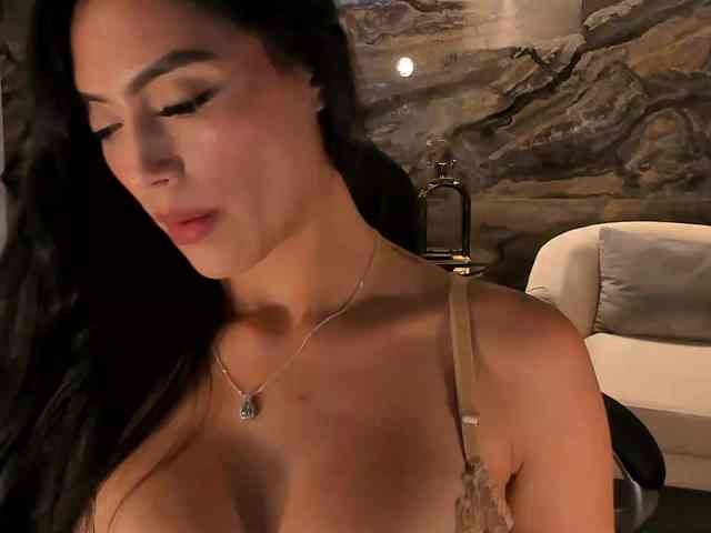 JadeEvans webcam