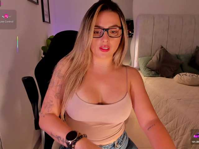 AmyWoods webcam