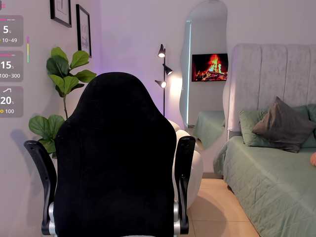 AmyWoods's BongaCams show and profile