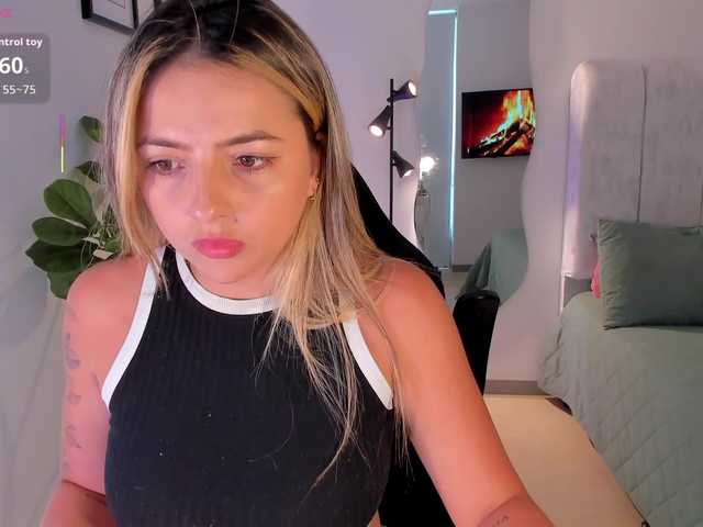 AmyWoods's BongaCams show and profile