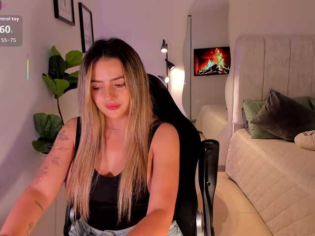 AmyWoods's BongaCams show and profile