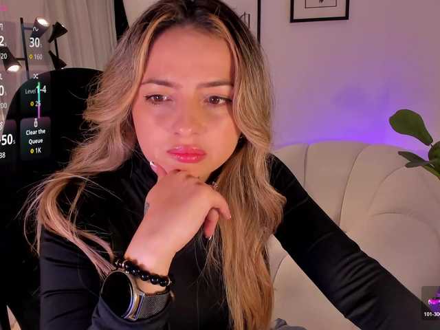 AmyWoods's BongaCams show and profile