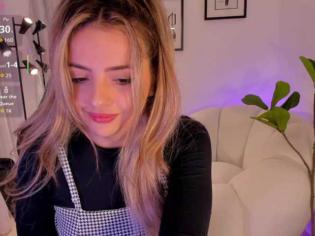 AmyWoods's BongaCams show and profile