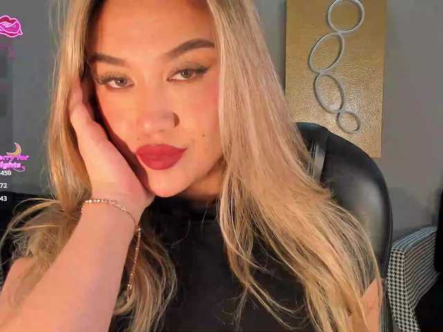 RebeccaHudson's BongaCams show and profile