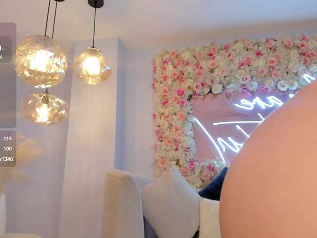 RebeccaHudson webcam