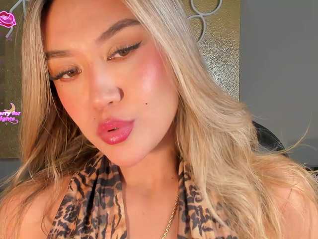 RebeccaHudson live cam profile