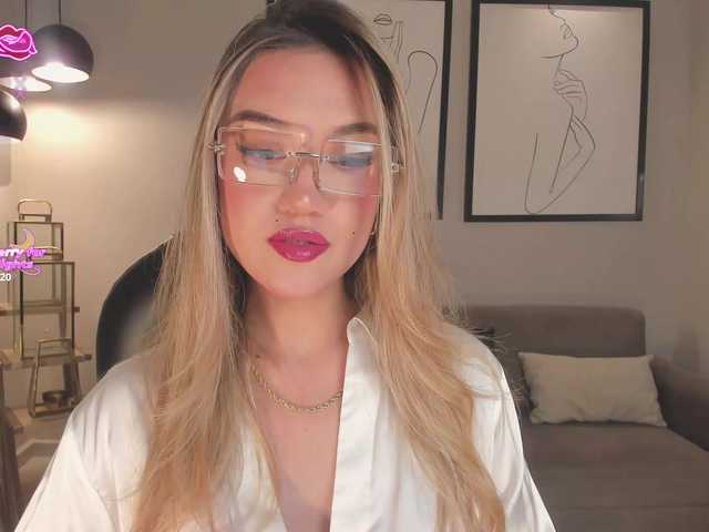 RebeccaHudson's BongaCams show and profile