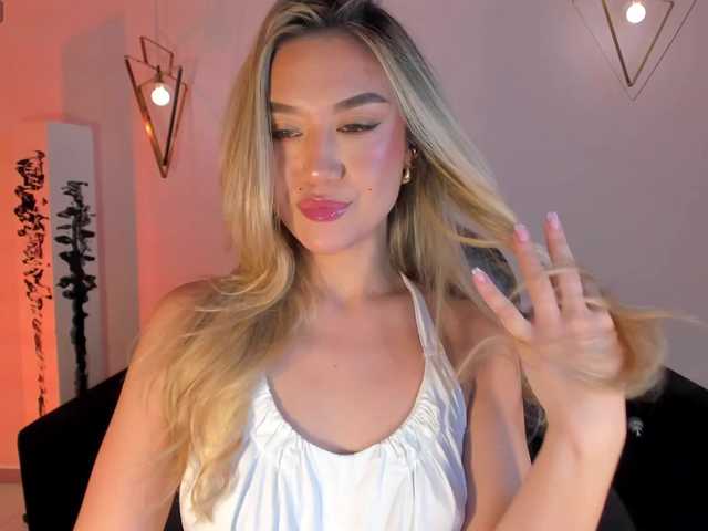 RebeccaHudson's BongaCams show and profile