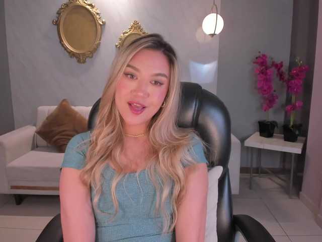 RebeccaHudson's BongaCams show and profile