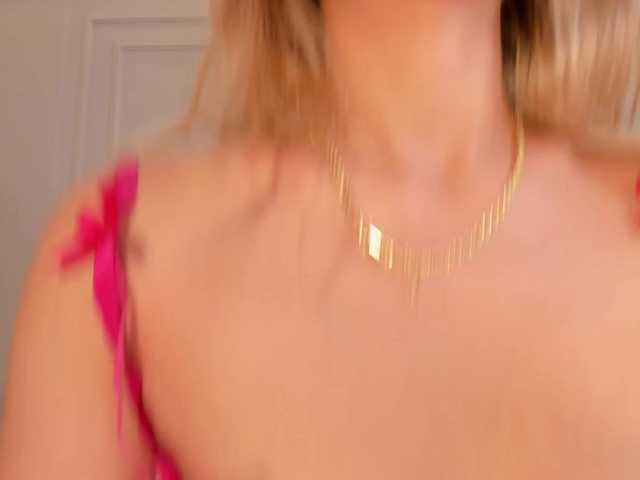 RebeccaHudson's BongaCams show and profile