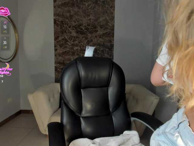 RebeccaHudson's BongaCams show and profile