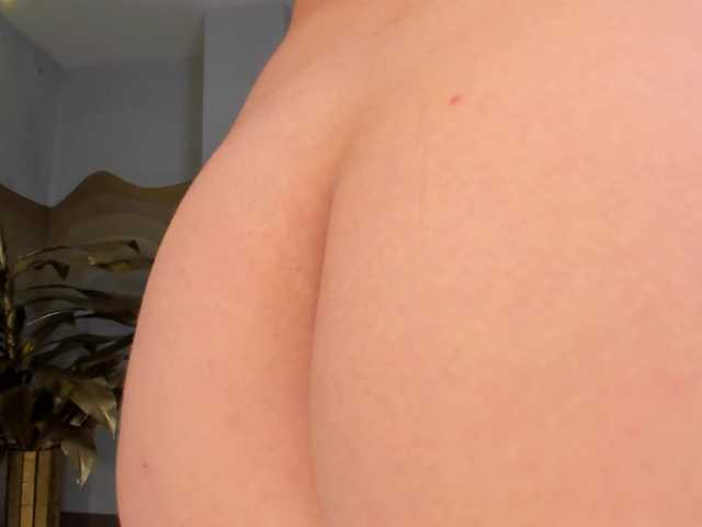 RebeccaHudson's BongaCams show and profile