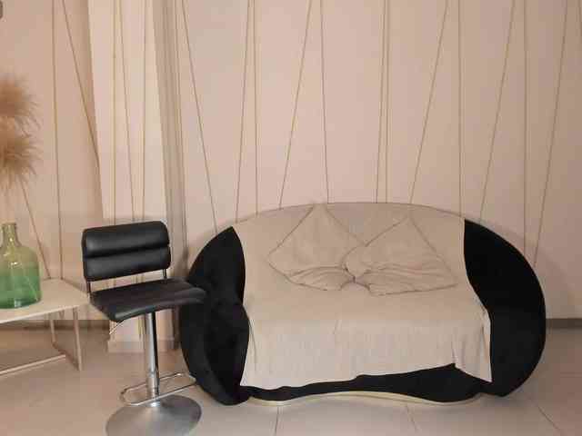 RebeccaHudson webcam