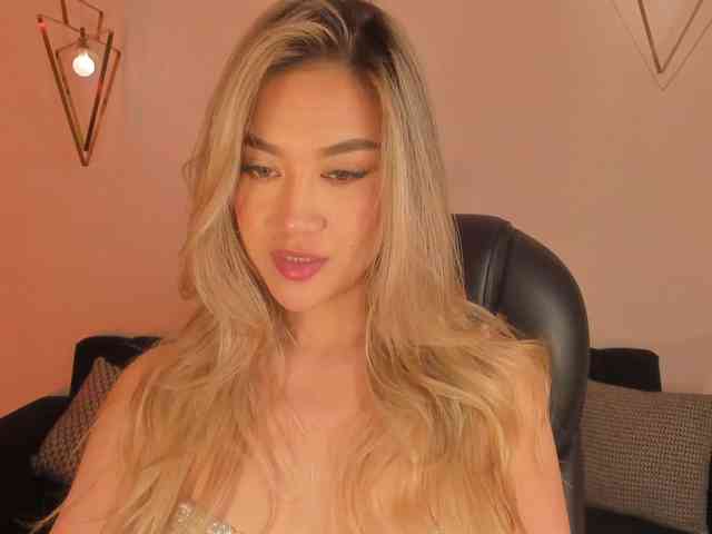 RebeccaHudson webcam