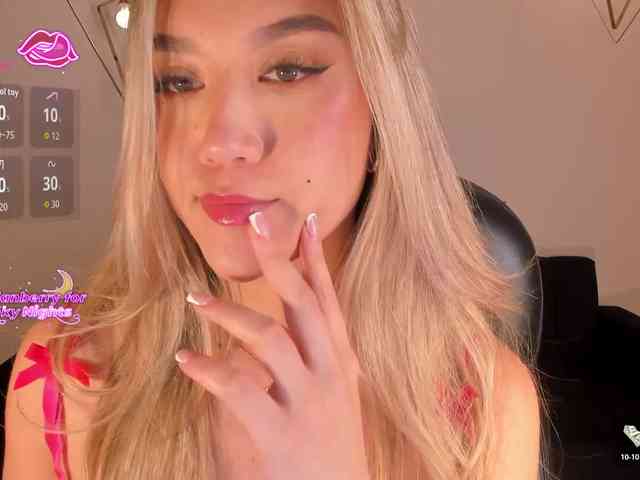 RebeccaHudson webcam