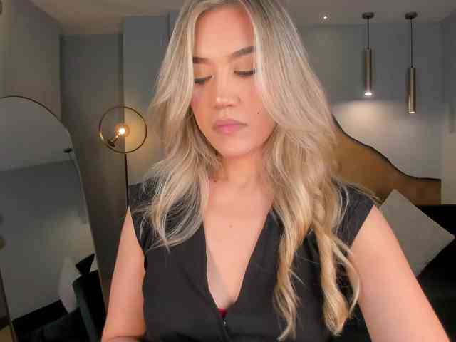 RebeccaHudson webcam