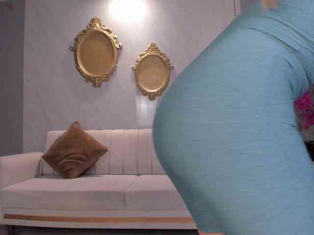 RebeccaHudson webcam