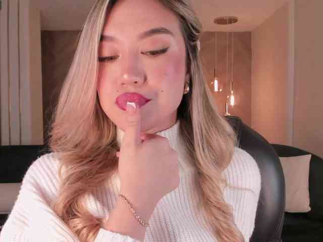 RebeccaHudson webcam