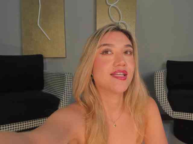 RebeccaHudson webcam