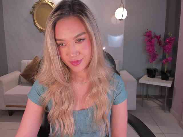 RebeccaHudson webcam