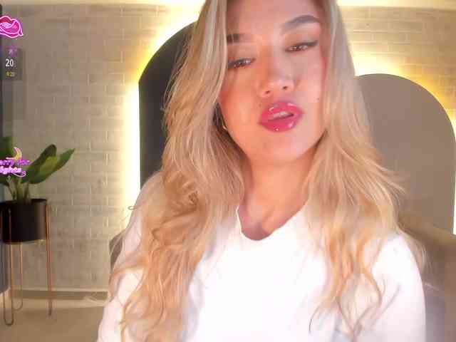 RebeccaHudson webcam