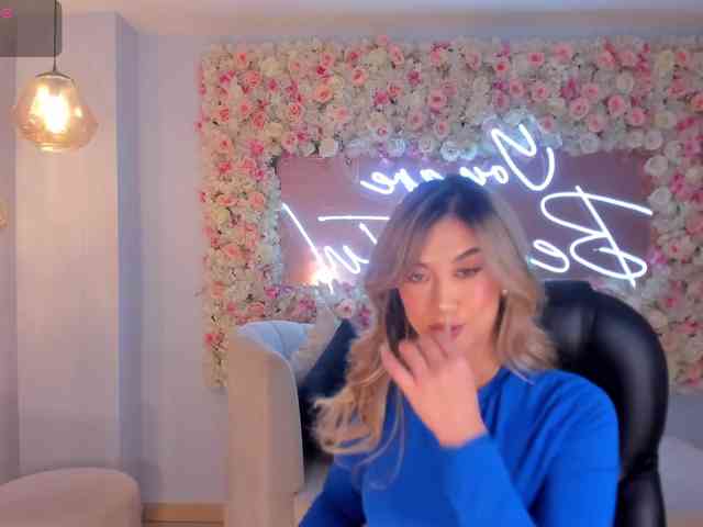 RebeccaHudson webcam