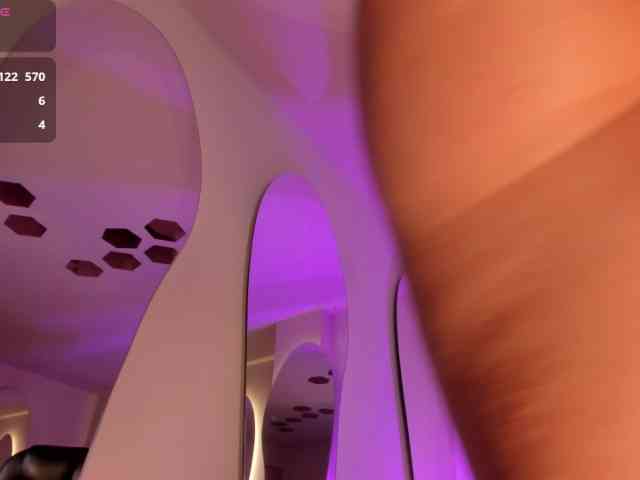 RebeccaHudson webcam