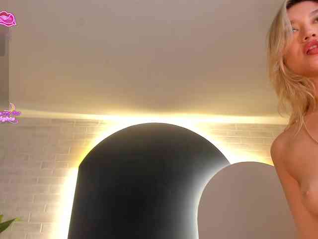 RebeccaHudson webcam