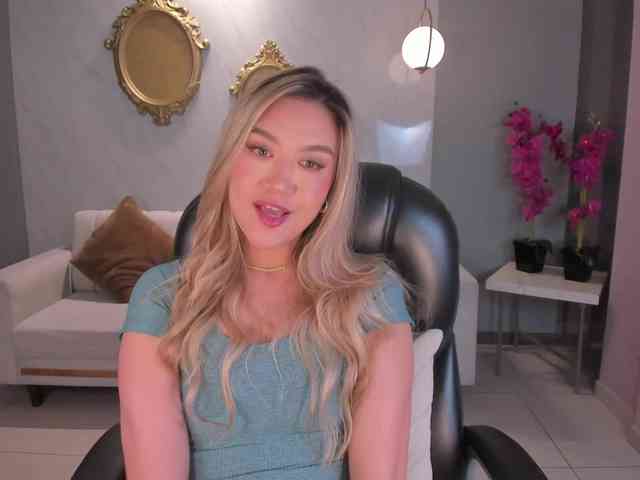 RebeccaHudson webcam