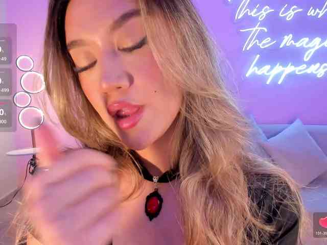 RebeccaHudson webcam