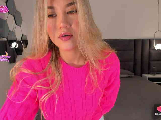 RebeccaHudson webcam