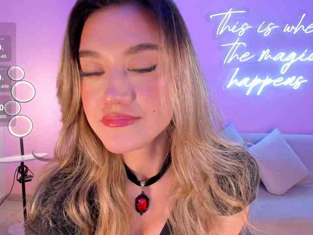 RebeccaHudson webcam