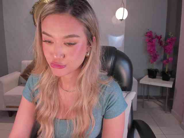 RebeccaHudson webcam