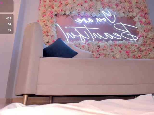 RebeccaHudson webcam