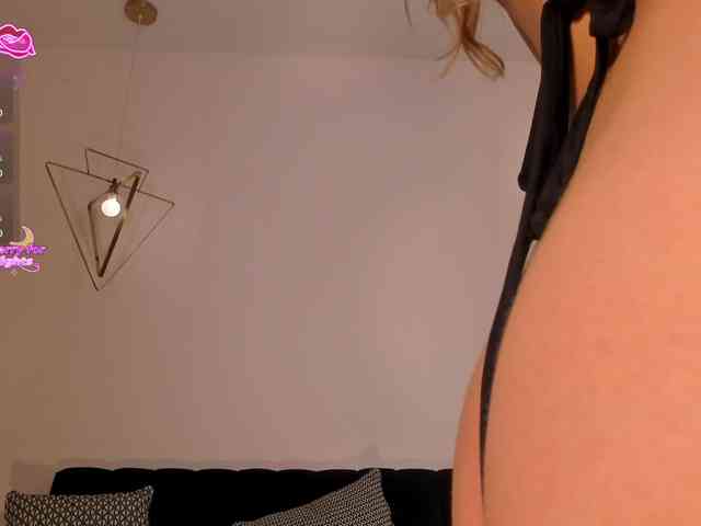 RebeccaHudson webcam