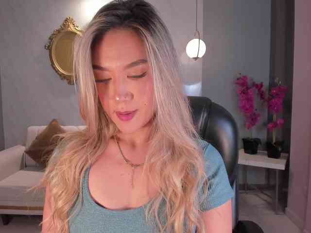 RebeccaHudson webcam