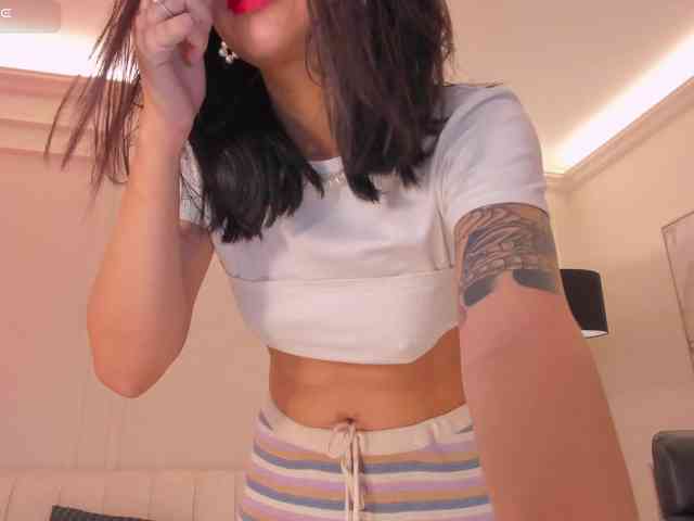 SussieCole webcam