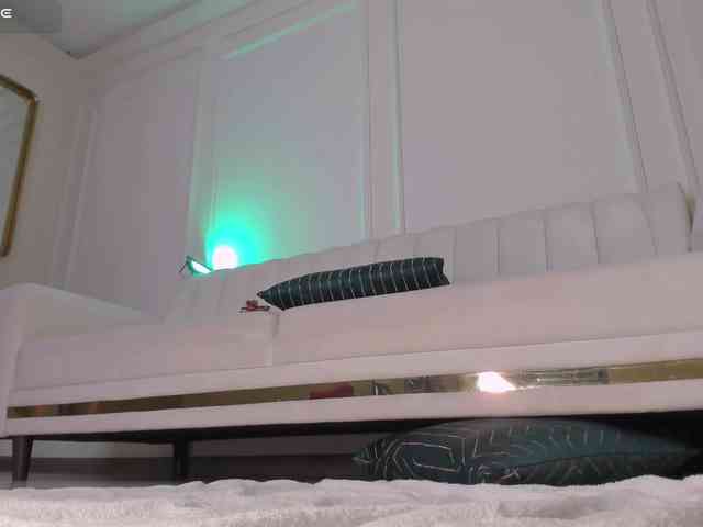 SussieCole webcam